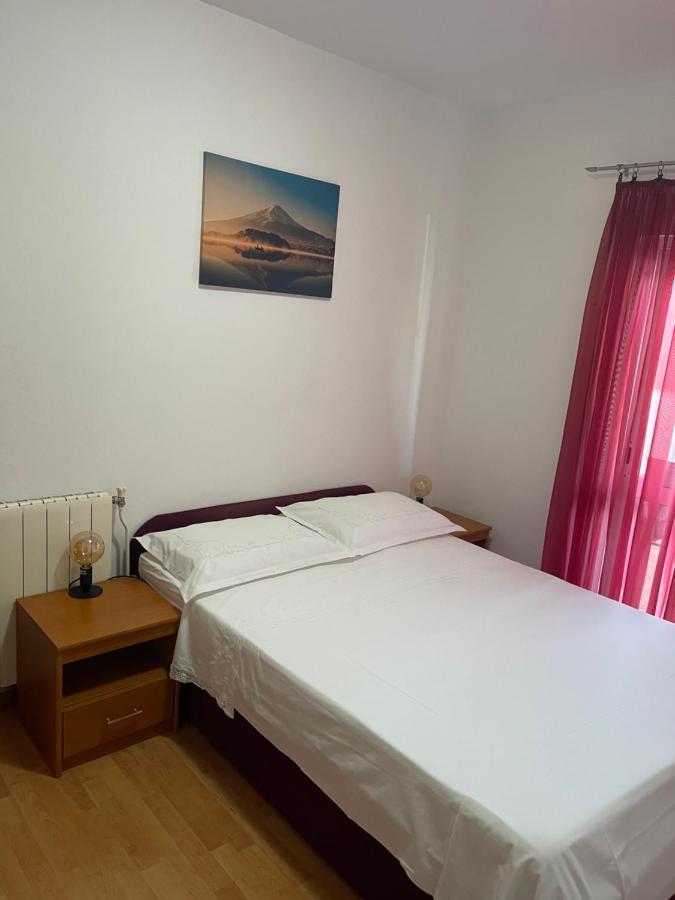Apartmani Frane Tribunj  Exterior photo